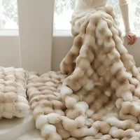 Portable Faux Fur Throw Blanket - VeluLuxe