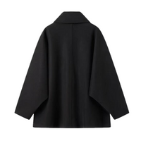 Dame overgangsjakke i oversized look med knaplukning – Selina