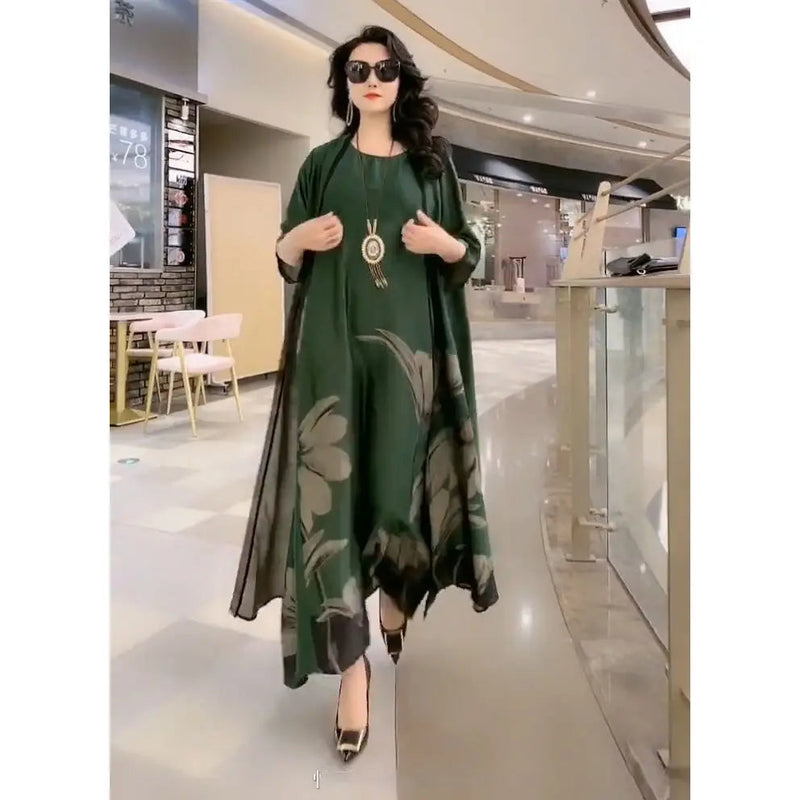 Maxi dress with straight cut and long sleeves – Yara