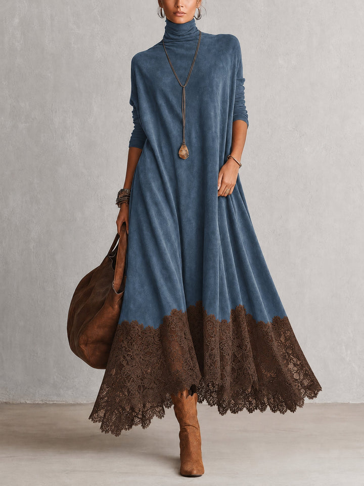 Blaues Kleid mit braunem Spitzensaum an Model mit Handtasche und Stiefeln, Frontansicht 7