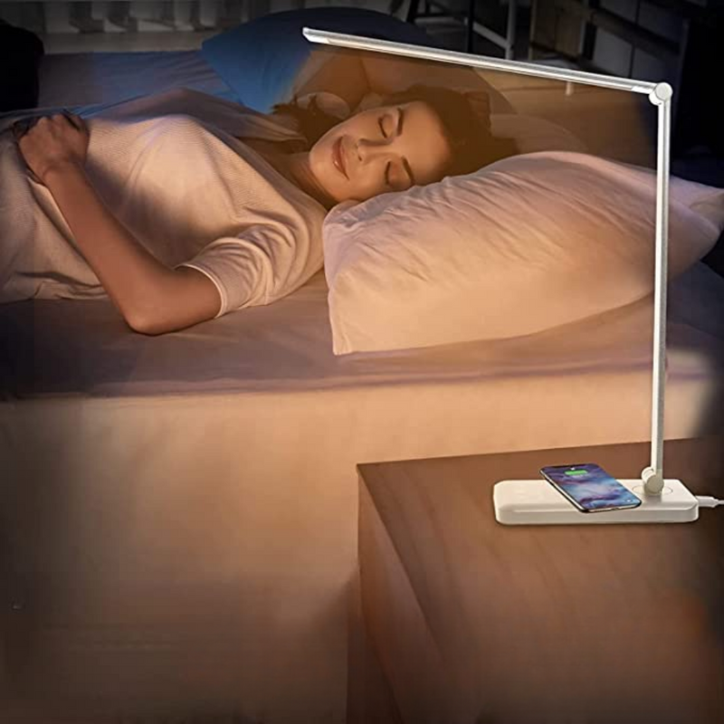 Moderne justerbar LED-skrivebordslampe med USB-opladningsport - BrightEase