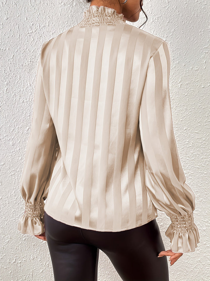 Satin damebluse med lange ærmer og rynket krave – Noëlle