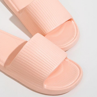 Summer men's slip-ons with non-slip sole