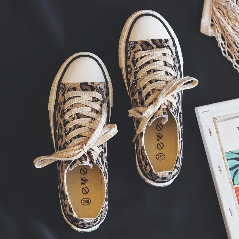Stilige leopardmønstrede damesneakers – Savannah