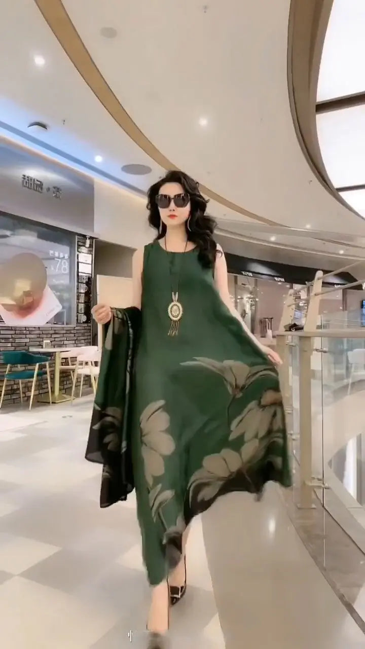 Maxi dress with straight cut and long sleeves – Yara