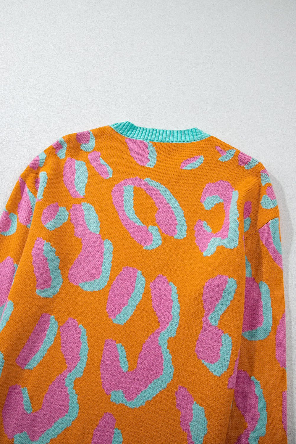 Women's sweater with color block leopard pattern and round neckline – Liora