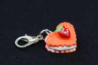 Gingerbread Heart Charm Pendant – BavariaSweet Oktoberfest 2025