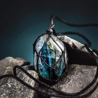Mystical Labradorite Dragon Heart Necklace – Aris