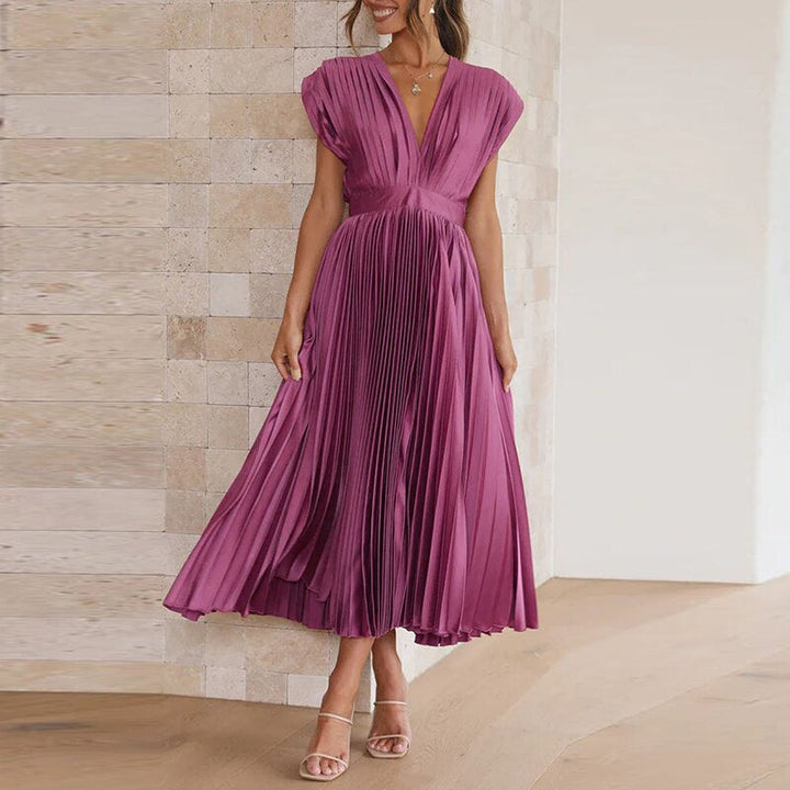 Vestido maxi fluido con pliegues plisados y escote en V – Noelle