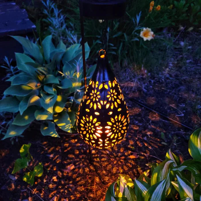 Lámpara de jardín solar y resistente a la intemperie – SolarLuxe