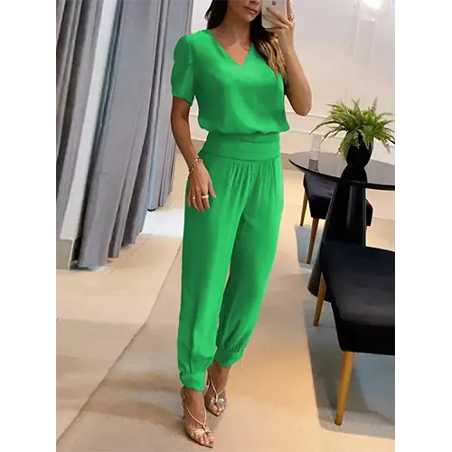 Trendy women's jumpsuit with short sleeves & wide legs – Alina