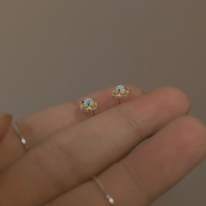 Delikate vintage-øreringe med opal – Seraphina