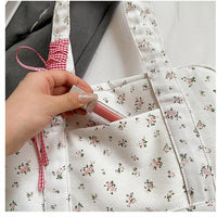 Bow Duffle Bag – Große Canvas-Wochenendtasche mit Bandakzent – Floria