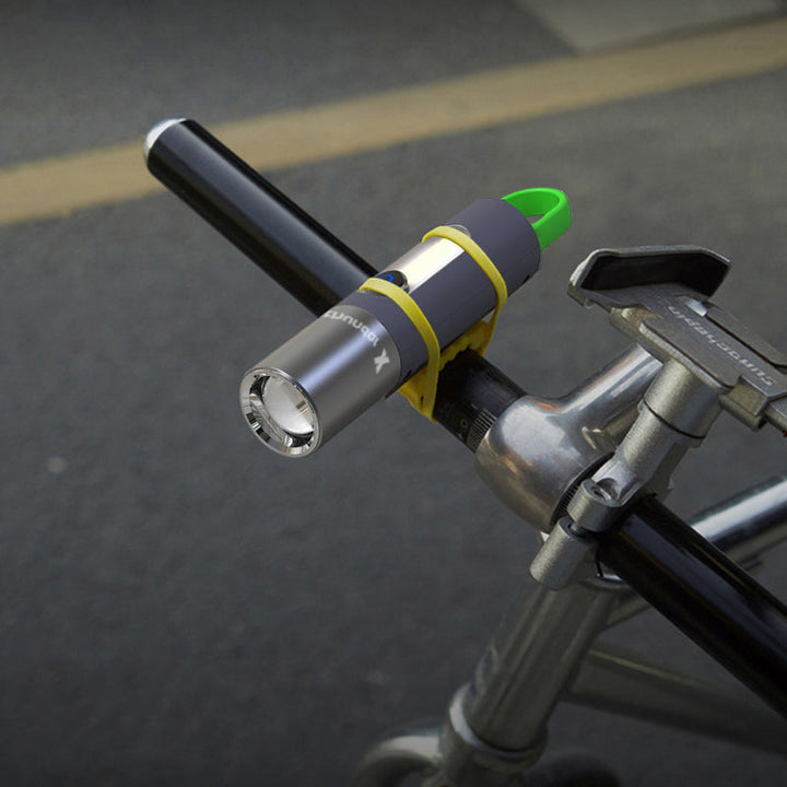 Zoomable LED Flashlight – LumaZoom