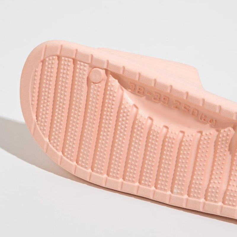 Summer men's slip-ons with non-slip sole