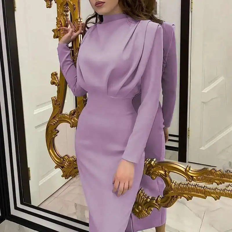 Vestido midi ajustado con cuello alto – Valeria