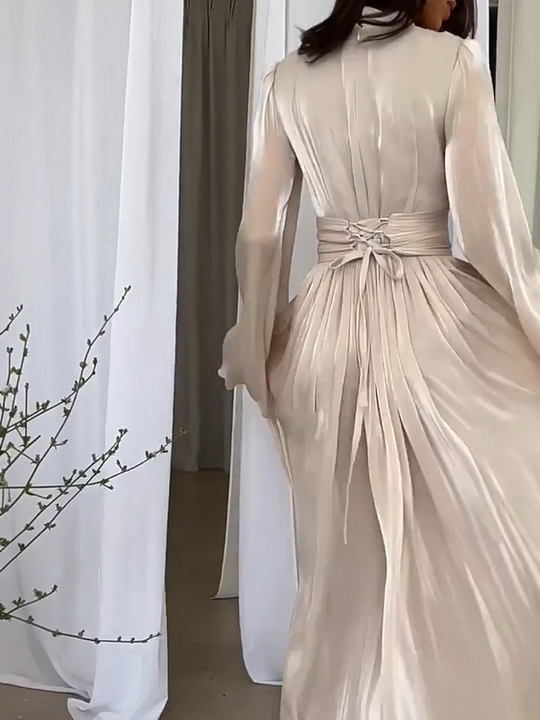 Vestido largo fantasioso con corte fluido – Valentina