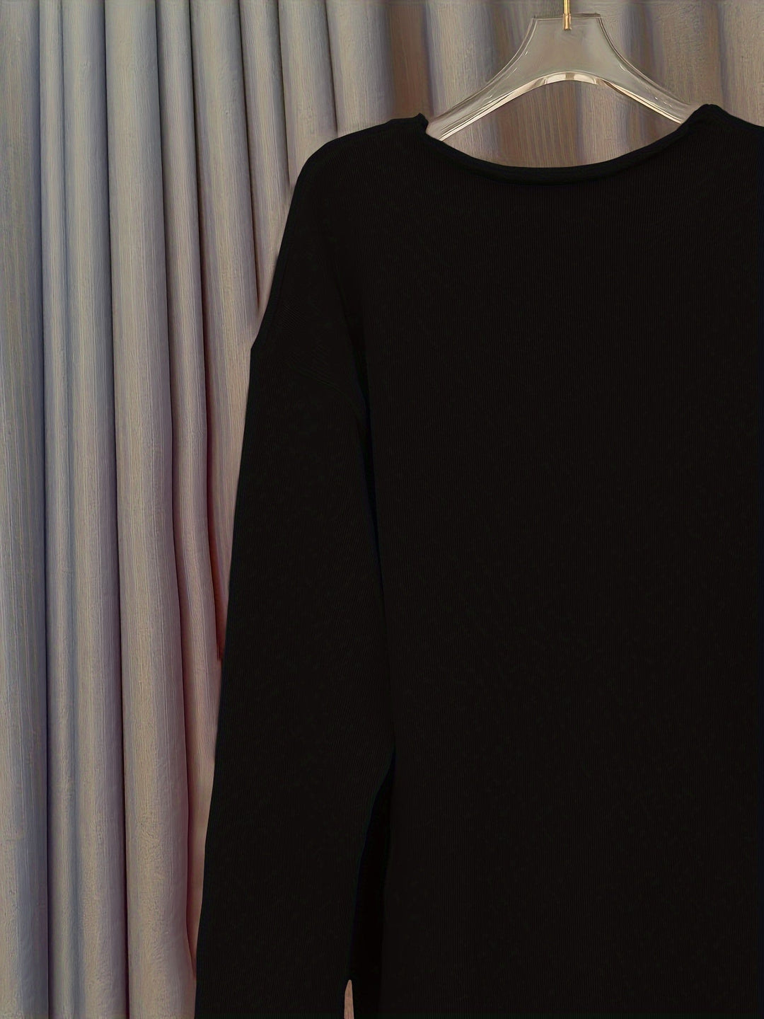 Women's Oversized V-Neck Sweater with Pattern – Alenia