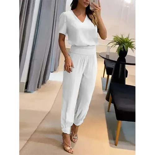 Trendy women's jumpsuit with short sleeves & wide legs – Alina