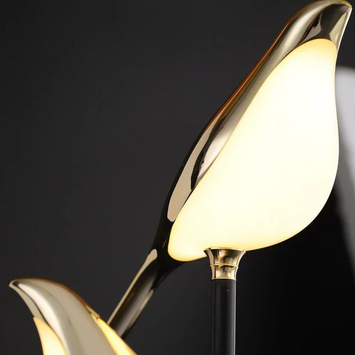 Lámpara de mesa LED con diseño elegante - AvaBird