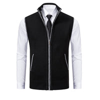 Schwarze Herrenweste mit Reißverschluss, elegantes Design, über weißem Hemd und Krawatte.