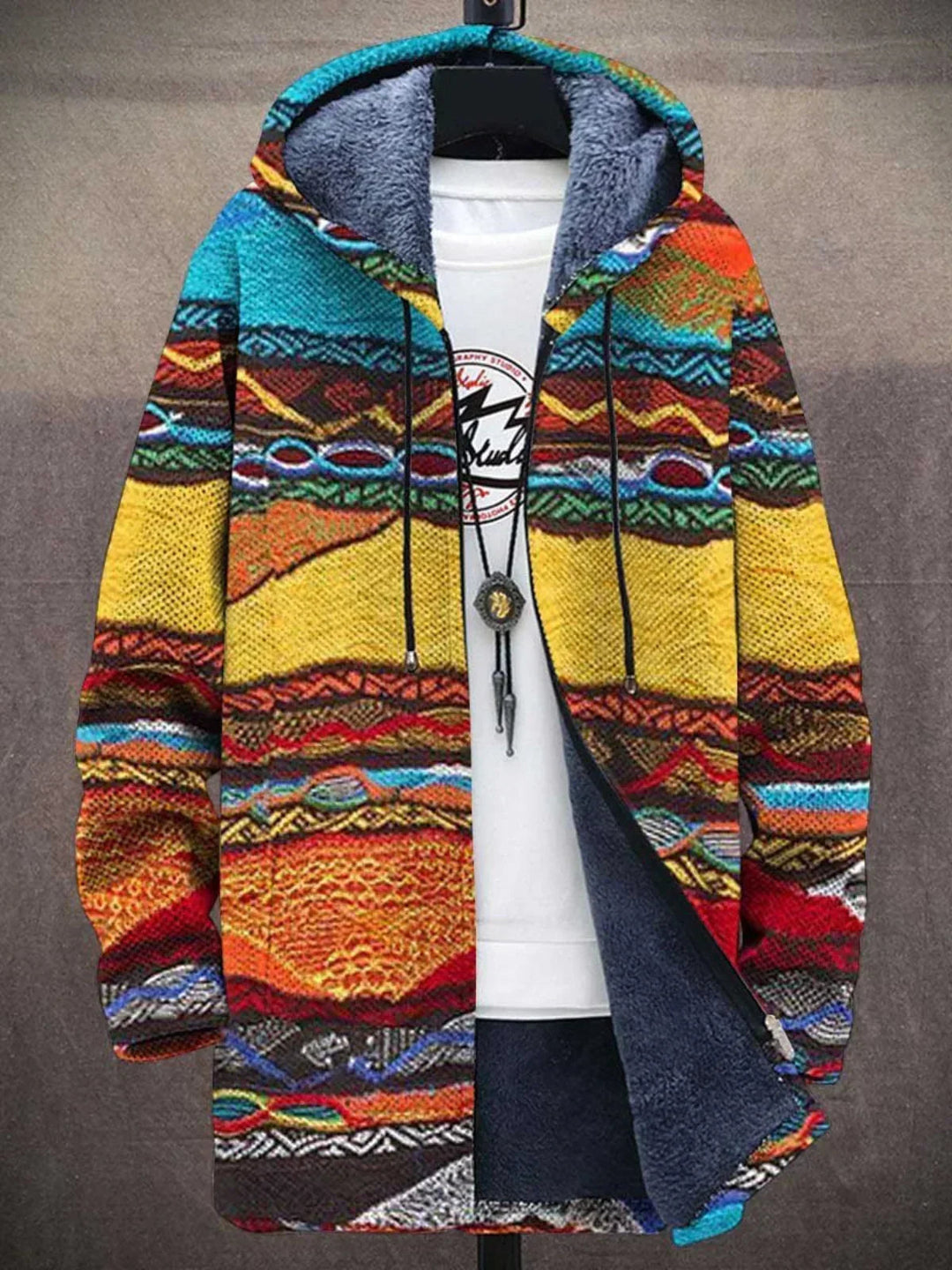 Offene Kapuzenjacke mit Plüschfutter und buntem Ethno-Muster aus gestrickt wirkenden Streifen in Gelb, Orange, Türkis und 5