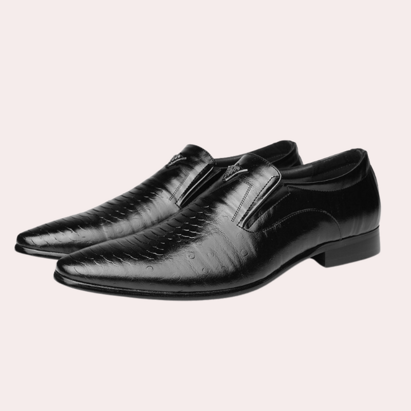 Schwarze Herrenschuhe aus Leder, elegantes Design, formelle Anlässe, hochwertige Verarbeitung.