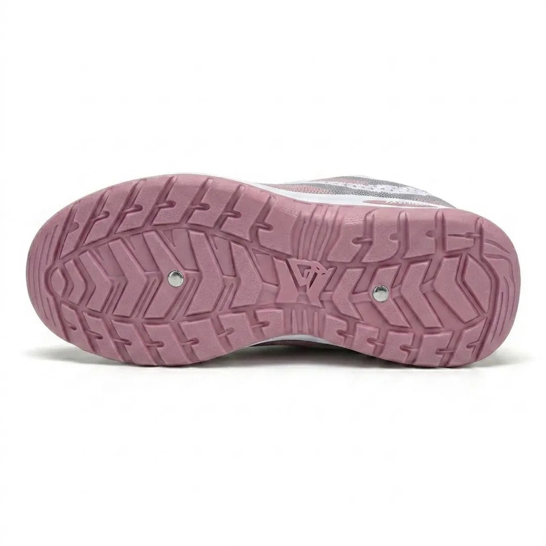 Profilierte rosa Laufsohle des Sneakers von unten, mit Zickzack-Profil und zwei kleinen Metallnieten. 27
