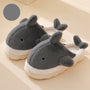 Weiche Plüsch-Hai Hausschuhe - SnugShark