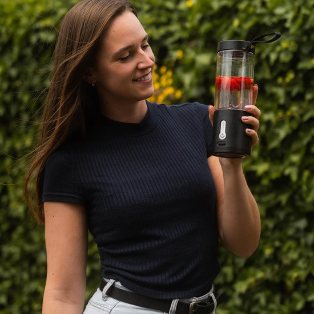 Bærbar smoothiemaskine med 6 kraftfulde klinger - BlendEase Pro