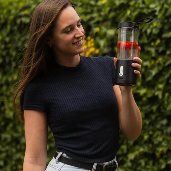 Bærbar smoothiemaskine med 6 kraftfulde klinger - BlendEase Pro