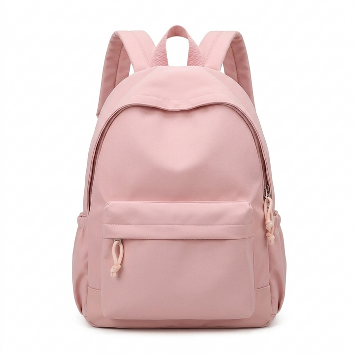 Rosafarbener Rucksack von vorn auf weißem Hintergrund, mit Vortasche, Tragegriff und gepolsterten Schultergurten. 7