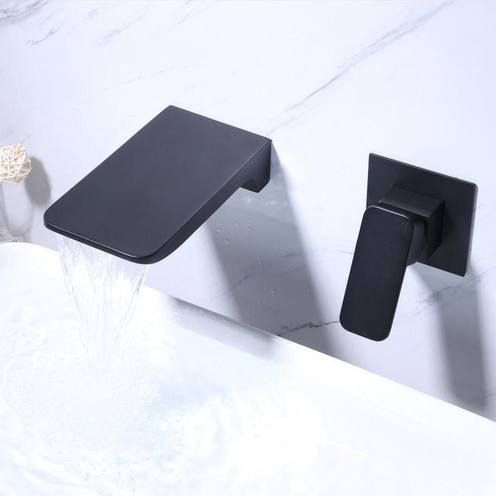 Grifo de pared con sensor y caño tipo cascada – Fluxis
