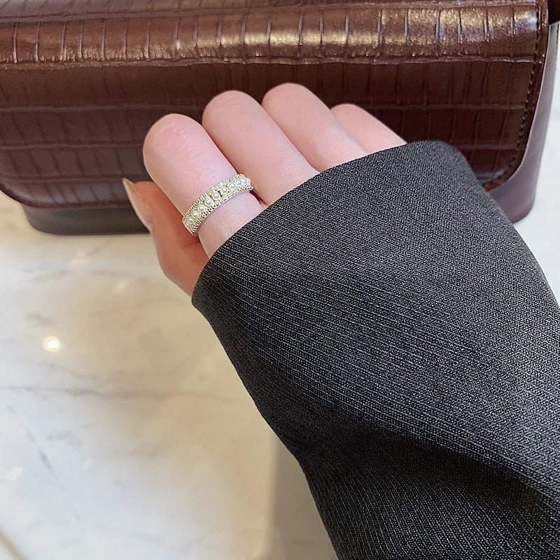 Luksuriøs guldring med perle – Martina