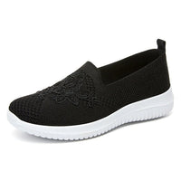 BreezeWalk Sandal | Åndbar damesandal med broderi