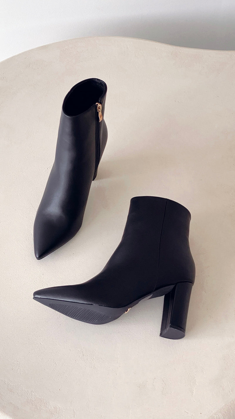 Fashionable Casual Ankle Boots - Elonette