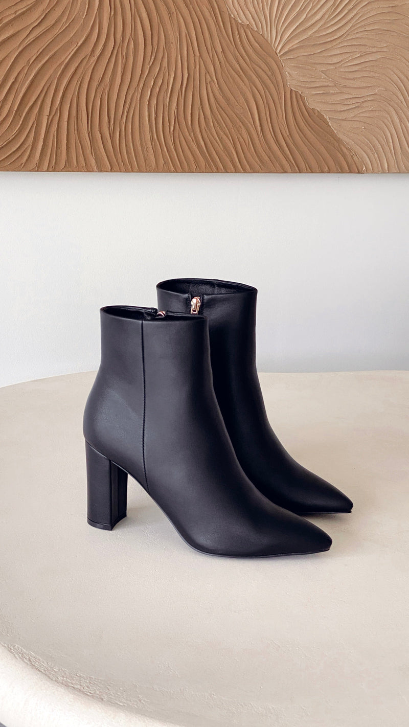 Fashionable Casual Ankle Boots - Elonette