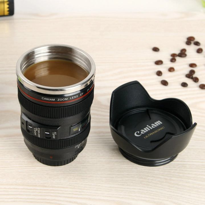 Kaffeebecher in Kameralinsen-Optik – FocusMug