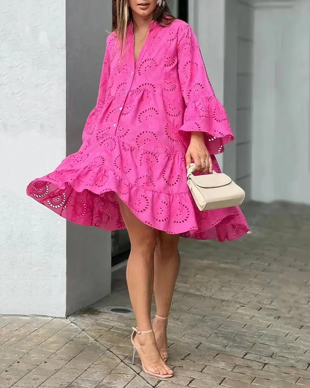 Comfortable summer dress with collar and V-neck – Sarah