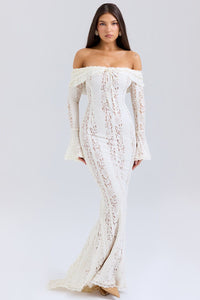 Off-shoulder summer maxi dress made of floral lace – Alondra