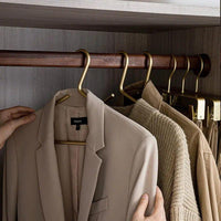 Percha antideslizante de lujo - Closura