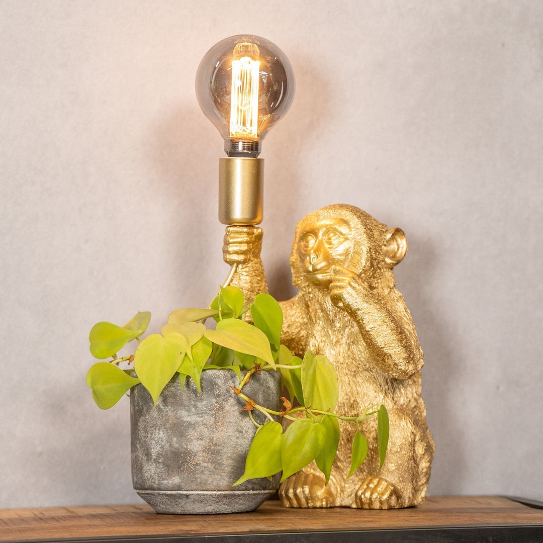 Luksuriøs gylden abe bordlampe – GoldenChimp