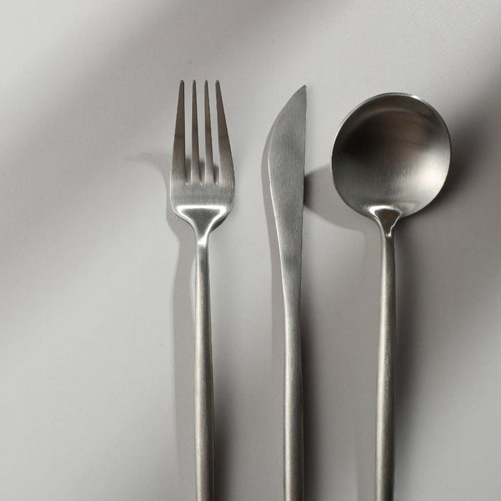 Cubiertos minimalistas para mesas modernas - PureSet