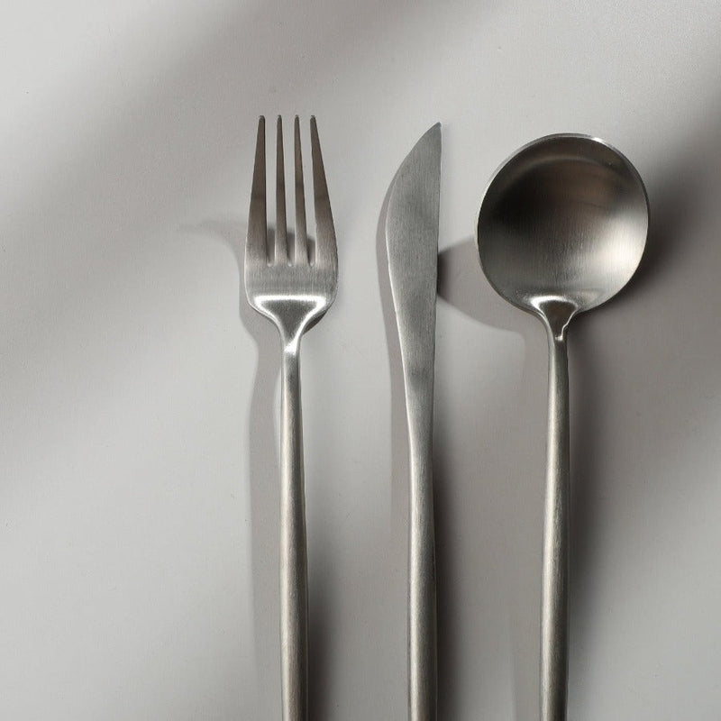 Cubiertos minimalistas para mesas modernas - PureSet