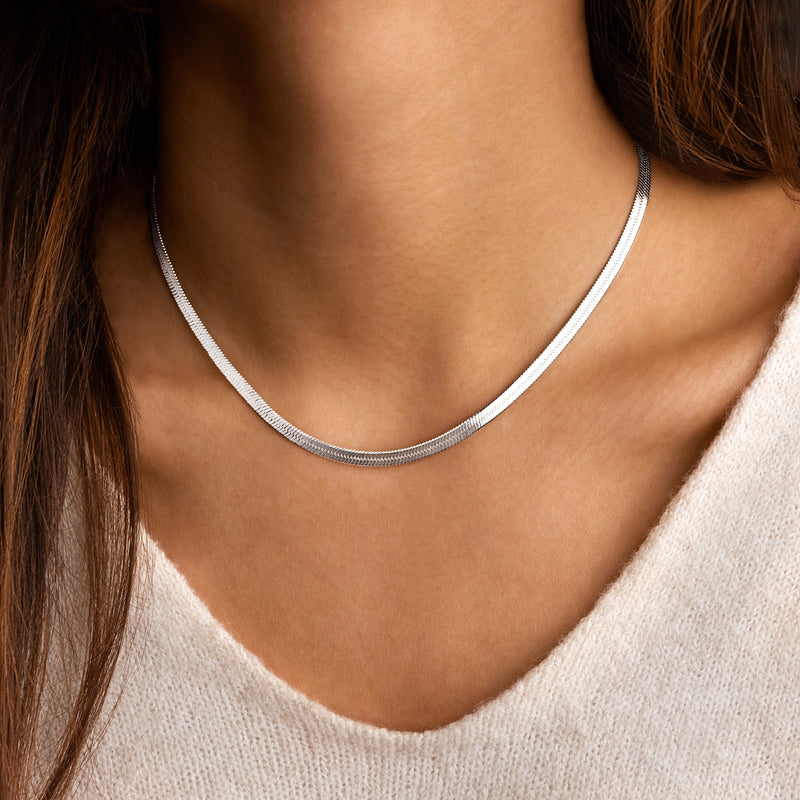 Stylish Flat Chain – Helena