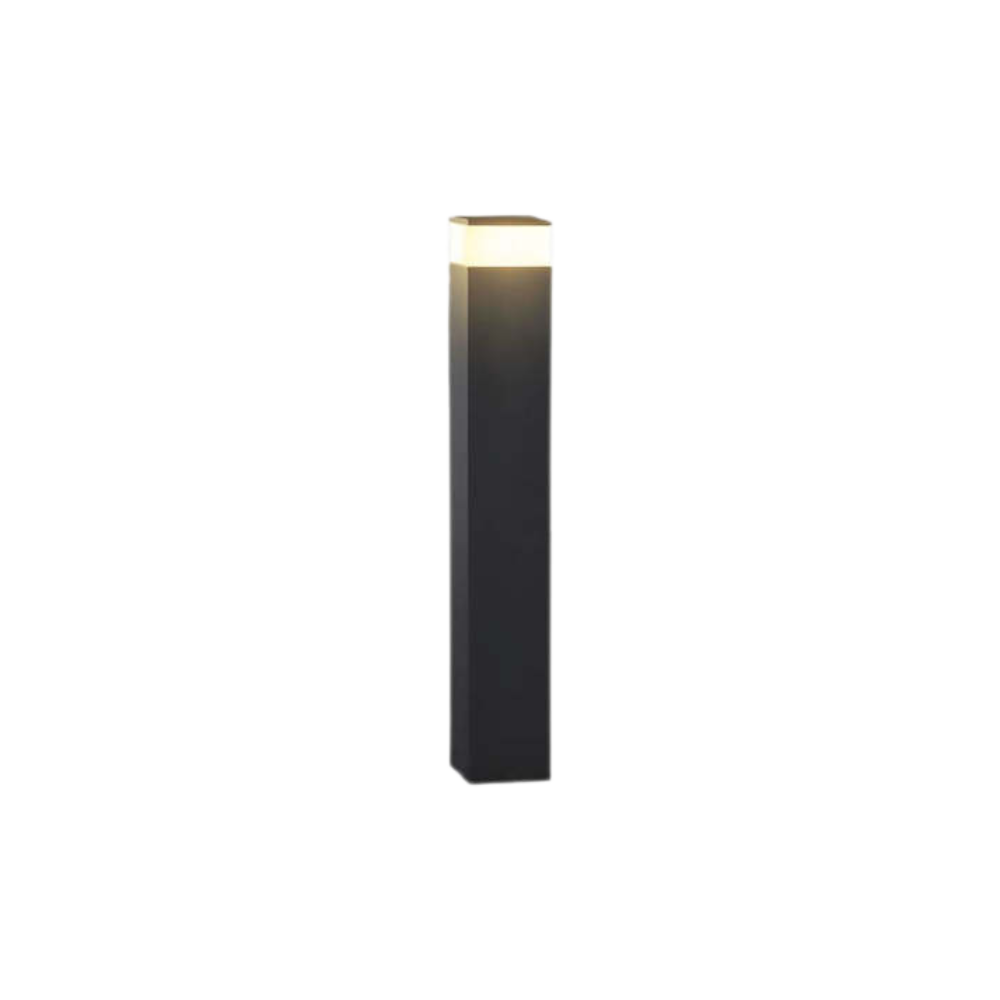 Höhere Variante des schwarzen Pollerpfostens mit warmweißem Lichtband oben, freigestellt vor weißem Hintergrund. 2