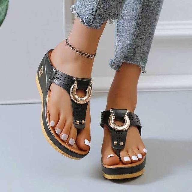 Comfortable women's sandals with supportive fit – Talia