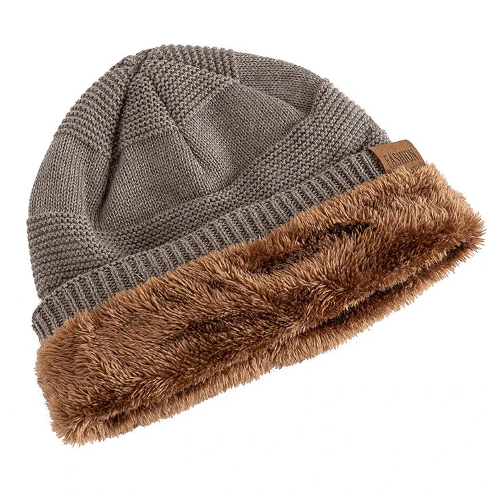 Warm winter hat with fleece lining - Luna