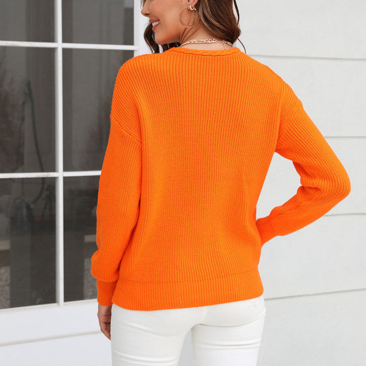 Women's knitted sweater with V-neck in a loose fit – Wanfrieda