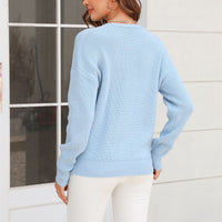 Women's knitted sweater with V-neck in a loose fit – Wanfrieda